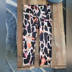 Under Armour Spotted Active Leggings, Womens Medium, Capri Length